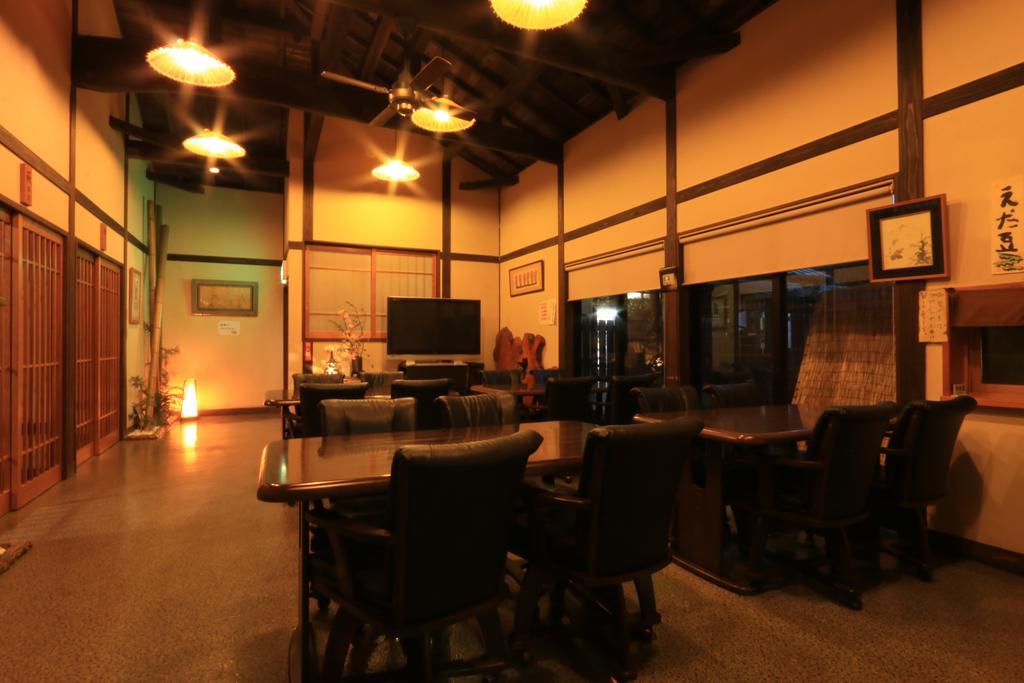 Yunomoto Onsen Hotel Miyakonojō Buitenkant foto
