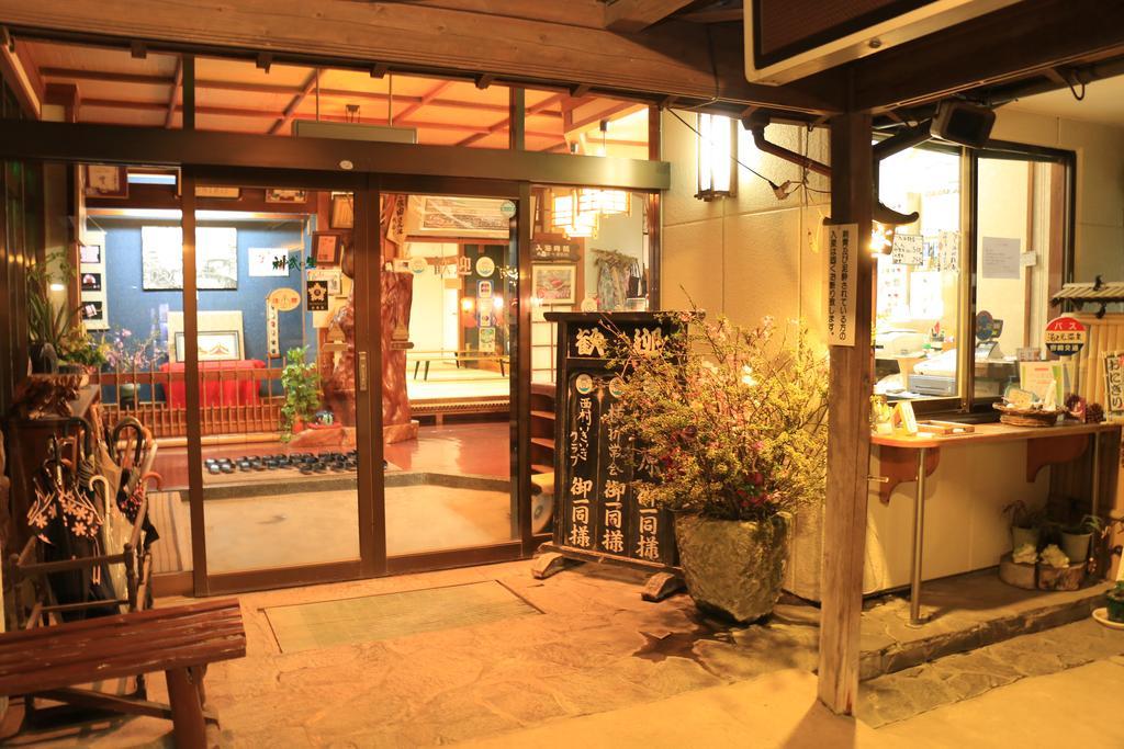 Yunomoto Onsen Hotel Miyakonojō Buitenkant foto